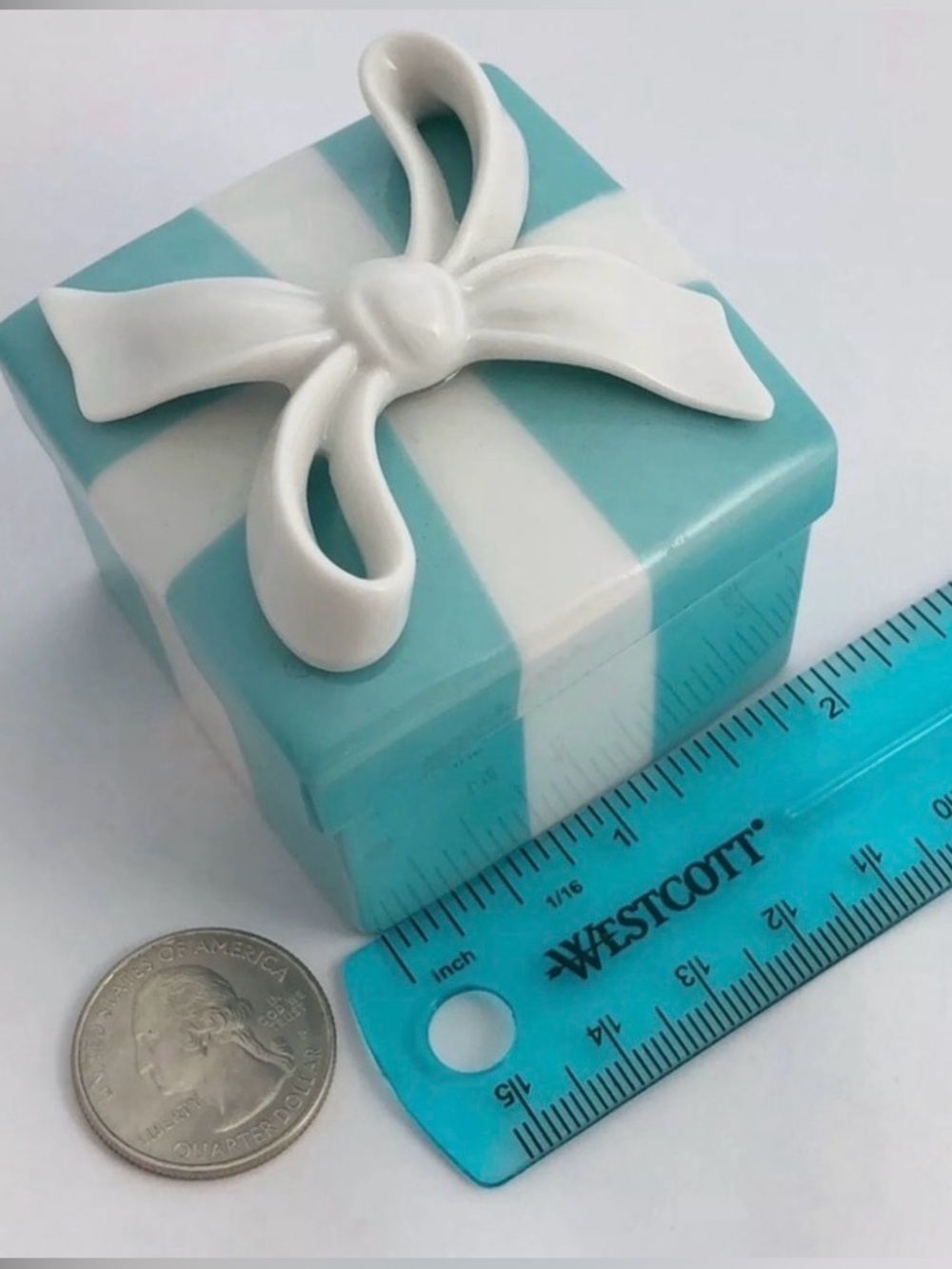 Tiffany & Co. signature blue keepsake box trinket box 2" Porcelain HTF
